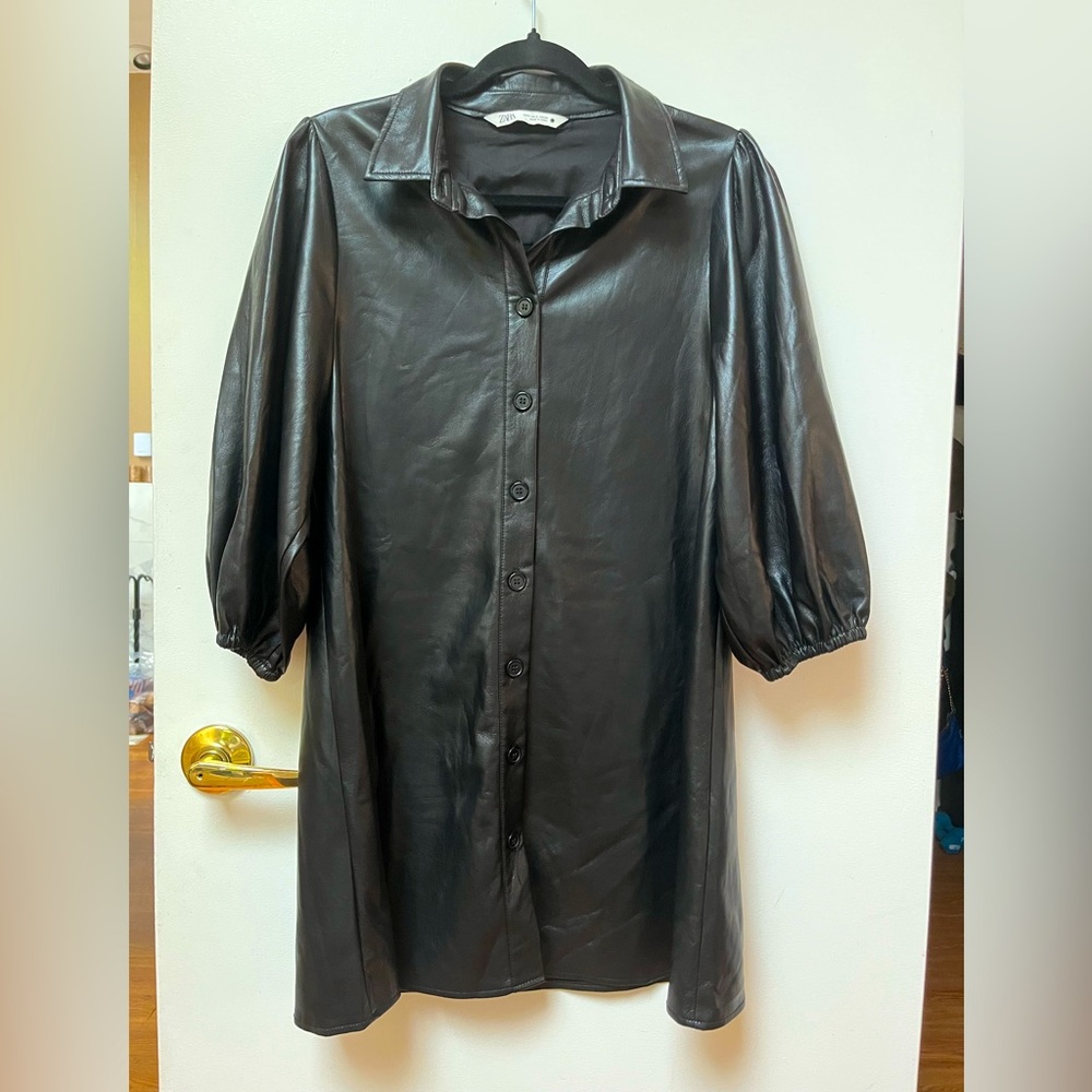ZARA BLACK FAUX LEATHER BUTTON DOWN COLLARED BALLOON SLEEVE DRESS SIZE SMALL.